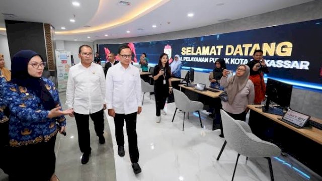 Wamendagri Bima Arya Titip Pesan ke Wali Kota Terpilih Lanjutkan Program Danny Pomanto.