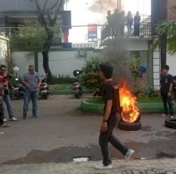 Mahasiswa Demo soal Parkir Liar di Toko Alaska, DPRD Makassar: Secepatnya Akan Dilakukan RDP