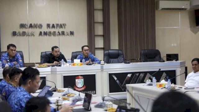 Banggar DPRD rapat bersama TAPD Pemmot Makassar.