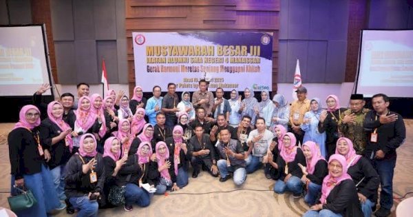 Pj Gubernur Sulsel Prof Fadjry Djufry Support Mubes III IKA SMAN 4 Makassar
