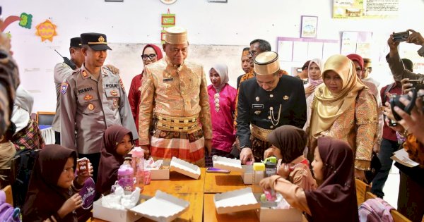 Pj Gubernur Prof Fadjry Djufry Uji Coba Program PKG dan MBG Presiden Prabowo di Palopo