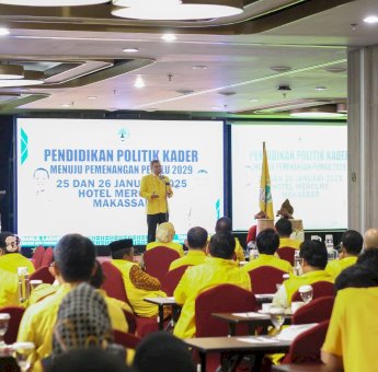 Buka Pendidikan Politik, Taufan Pawe: Refleksi Kader Partai Golkar Se-Sulsel Awal Tahun 2025