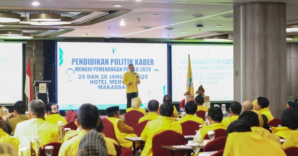 Buka Pendidikan Politik, Taufan Pawe: Refleksi Kader Partai Golkar Se-Sulsel Awal Tahun 2025