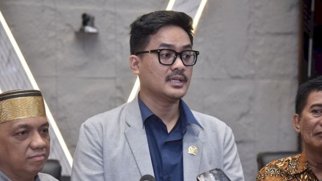 Teguh Iswara Perjuangkan Pembangunan Dermaga di Kepulauan Pangkajene