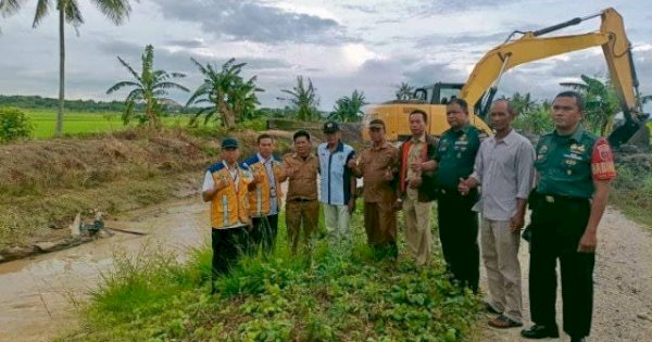 Dukung Swasembada Pangan, Pemkab Sidrap Bersama BBWSPJ Gali Saluran Irigasi