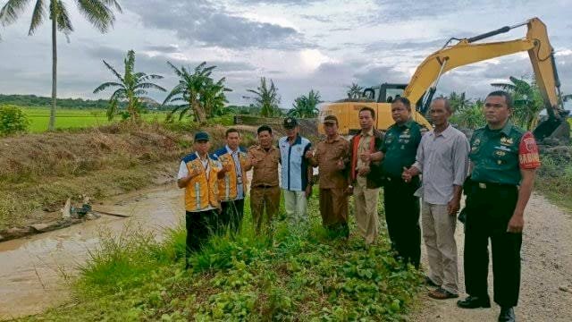 Dukung Swasembada Pangan, Pemkab Sidrap Bersama BBWSPJ Gali Saluran Irigasi