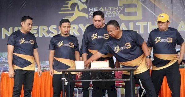 Tasming Hamid Hadiri HUT ke-3 Komunitas Jogging Healthy All Day Parepare