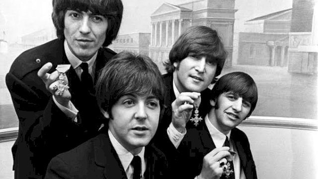Setelah 28 Tahun, The Beatles Kembali Menang Grammy Awards Lewat Lagu &ldquo;Now and Then&rdquo;