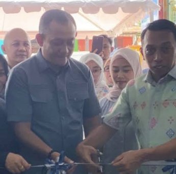 Resmikan 54 Eco Frendly Laundry, Syaharuddin Alrif Dorong UMKM Ramah Lingkungan di Sidrap