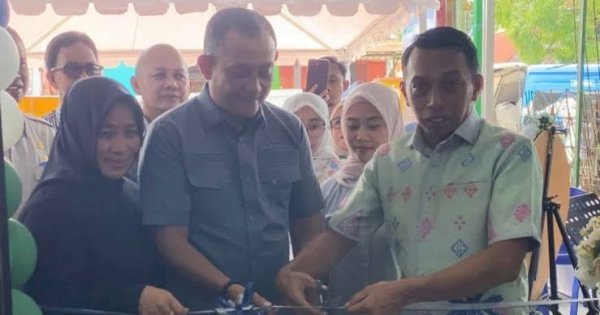 Resmikan 54 Eco Frendly Laundry, Syaharuddin Alrif Dorong UMKM Ramah Lingkungan di Sidrap