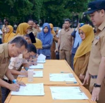 Disaksikan Bupati MYL, Kepala OPD Lingkup Pemkab Pangkep Tanda Tangani Pakta Integritas Kinerja 2025
