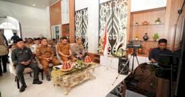 Dipimpin Mendagri, Pj Gubernur Prof Fadjry Djufry Ikuti Rapat Koordinasi Pengendalian Inflasi via Zoom Meeting