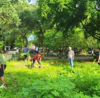 Pemkab Pangkep Laksanakan Kerja Bakti di Area Stadion Sepakbola Andi Mappe