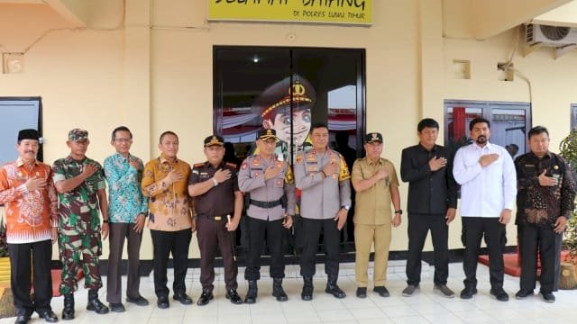 Bupati Lutim Terpilih Ibas Sambut Kapolda Sulsel di Mapolres Lutim