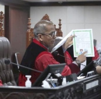 Saksi-Ahli Bahas Legalitas Ijazah Cawalkot Palopo Terpilih Trisal Tahir di Sidang Pembuktian MK