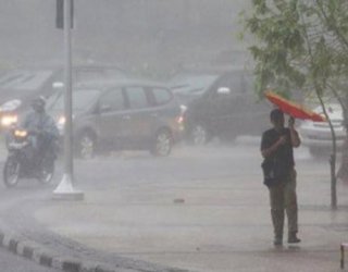 Peringatan Dini BMKG: Hujan Sangat Lebat Potensi Guyur Wilayah Sulsel 7 hingga 10 Februari 2025