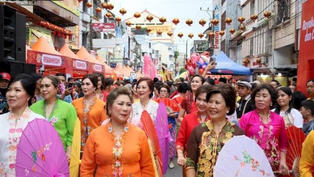 Karnaval Jappa Jokka Cap Go Meh Tampilkan Barisan NKRI, Kebaya Peranakan Hingga Puluhan Barongsai.