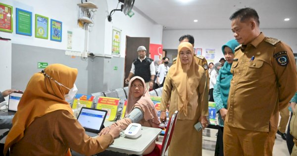 Pj Gubernur Sulsel Prof Fadjry Djufry Launching Program Pemeriksaan Kesehatan Gratis di Puskesmas Tamalate