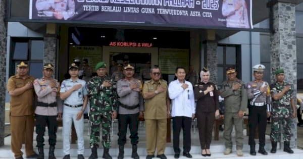 Wabup Lutfi Halide bersama Forkopimda Soppeng Hadiri Apel Gelar Pasukan Operasi Keselamatan Pallawa 2025