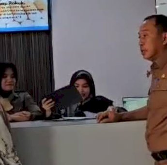 Kadis Asykur Abu Bakar Pantau Langsung Pelayanan Dinsos di MPP Pangkep