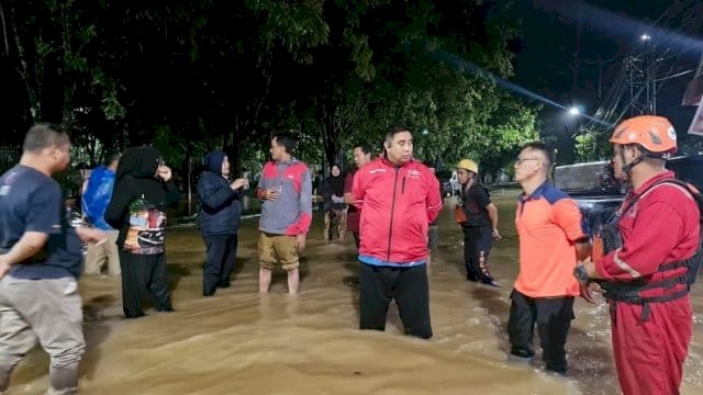 Bupati Maros Chadir Syam Pantau Banjir hingga Larut Malam, Pastikan Keamanan Warga