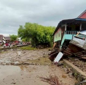 Angin Kencang dan Banjir Terjang Dua Kabupaten di Sulsel