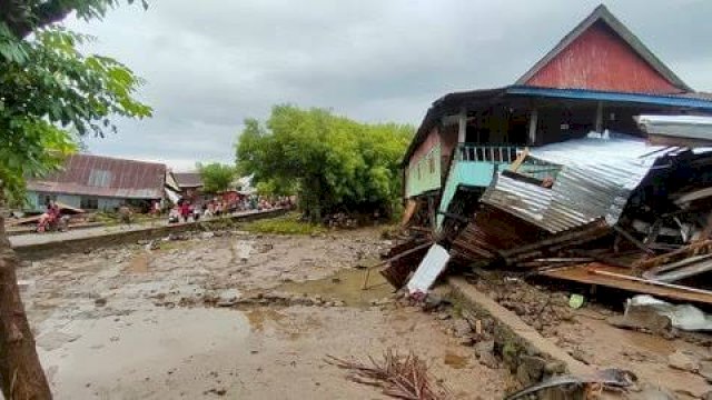 Angin kencang di pinrang.