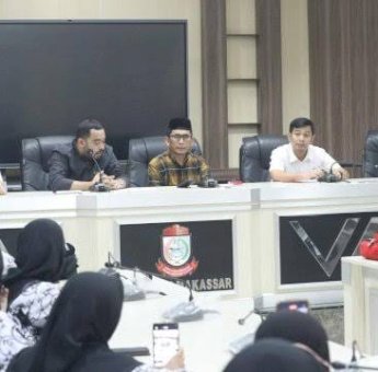 Ratusan Guru Tuntut Kepastian SK Sertifikasi, DPRD Makassar Desak Pemkot Bertindak