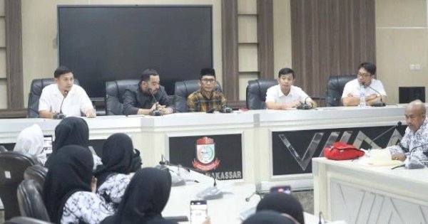 Ratusan Guru Tuntut Kepastian SK Sertifikasi, DPRD Makassar Desak Pemkot Bertindak