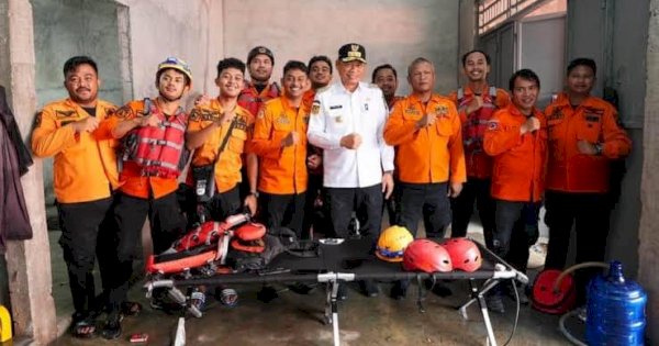 Batal Hadiri Peringatan HUT ke-65 Pangkep, Prof Fadjry Djufry Ucapkan Selamat dari Lokasi Banjir di Makassar