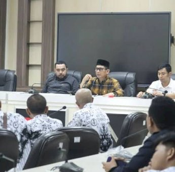 DPRD Makassar Desak Pemkot Cairkan Tunjangan Guru