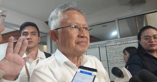 KIP Kuliah dan Beasiswa Aman, Mendikti Satryo Pastikan Tak Terimbas Efisiensi Anggaran