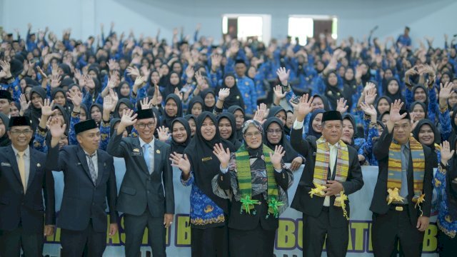 Bupati Soppeng Kaswadi Razak Lantik 952 PPPK: Jalankan Tugas dengan Profesional