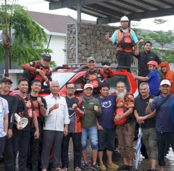 LAZ Hadji Kalla dan Kalla Rescue Tanggap Bencana Banjir di Kota Makassar