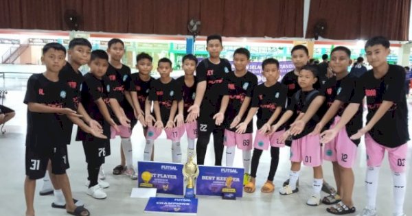 Harumkan Lutim, SDIT Insan Rabbani Juara Turnamen Futsal Pelajar se-Luwuraya dan Tana Toraja