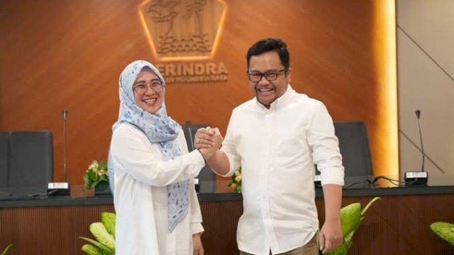 Husniah Talenrang dan Darmawangsa Muin.