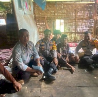 Kapolres Jeneponto Sambangi Kakek Sahabu, Warga Kurang Mampu di Rumah Tak Layak Huni-Beri Bantuan dan Support