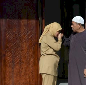 Tugas Perdana, Wakil Wali Kota Makassar Aliyah Mustika Ilham Pamit dan Salim ke Suami