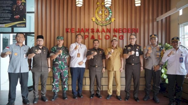 Pj Wali Kota Palopo sambut kunjungan Kajati Sulsel, Agus Salim.