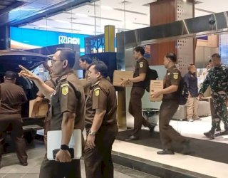 Rumah Riza Chalid Digeledah Kejagung Buntut Kasus Minyak Mentah Pertamina Niaga