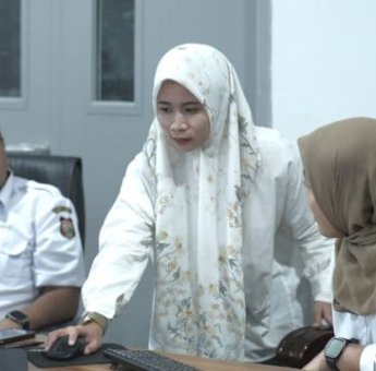 Digitalisasi Layanan: Kominfo Makassar Bimbing Sejumlah Puskesmas dalam Penerbitan TTE
