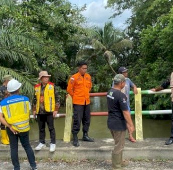Pemkab Lutim Tinjau Lokasi Pasca Banjir di Desa Non Blok Kecamatan Kalaena