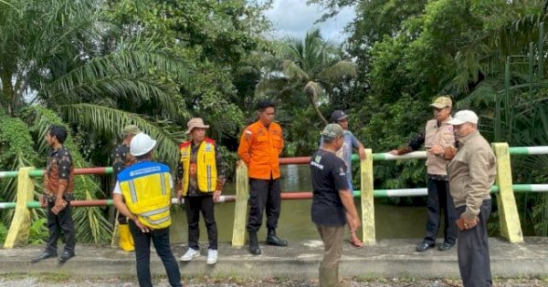 Pemkab Lutim Tinjau Lokasi Pasca Banjir di Desa Non Blok Kecamatan Kalaena