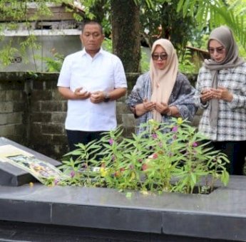 Bupati dan Wabup Ibas-Puspa Ziarah ke Makam Thoriq Husler Sebelum Bertolak ke Lutim
