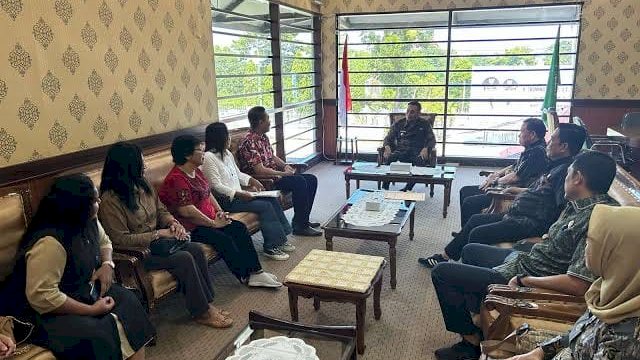 Wakil Wali Kota Parepare, Hermanto, menerima audiensi dari Pengurus Inti DPP Masyarakat Kawanuwa Sehati.
