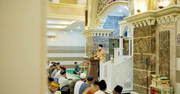 Safari Ramadan di Masjid Mubaraq, Munafri Arifuddin Ajak Warga Tingkatkan Ibadah dan Jaga Kondusivitas