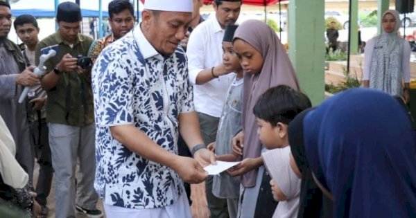 Safari Ramadhan Hari Kedua Pemkab Lutim di Nuha, Diawali dengan Penyerahan Bantuan Baznas
