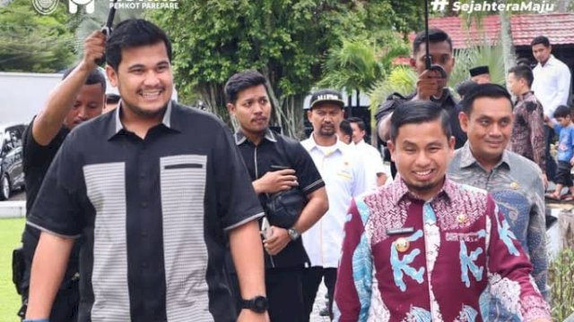 Wali Kota Tasming Hamid dan Anggota DPR RI Andi Amar Sulaiman.