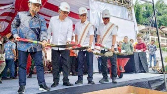 Bupati Tana Toraja Zadrak Tombeg Hadiri Peletakan Batu Pertama Pembangunan RS.