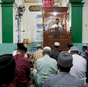 Tarawih di Masjid Baitul Rahman, Bupati Sidrap Syaharuddin Alrif Ajak Masyarakat Berzakat